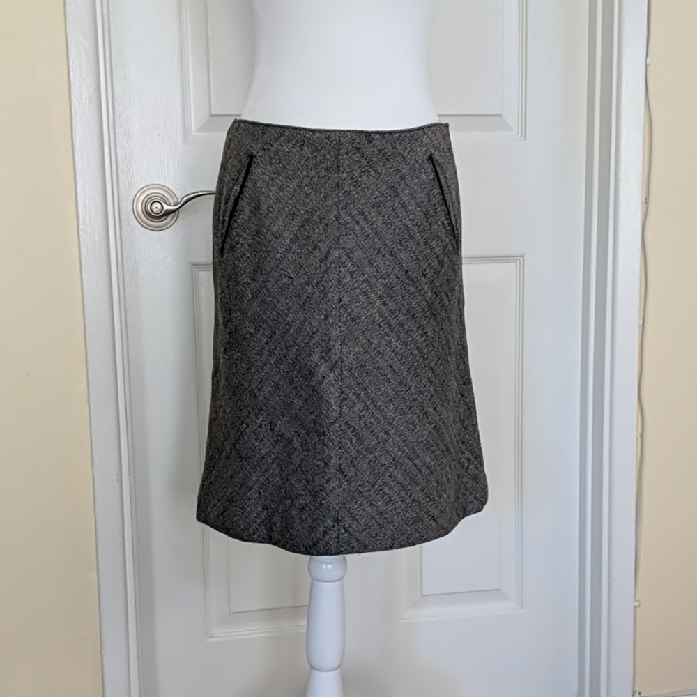 Banana Republic Tweed knee length skirt